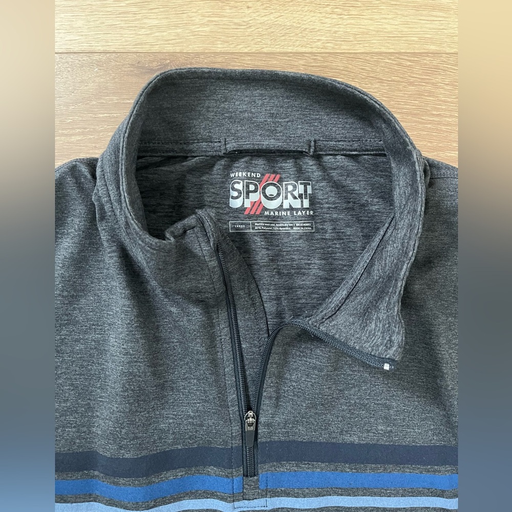 Marine Layer Sports Quartet Zip. Large.